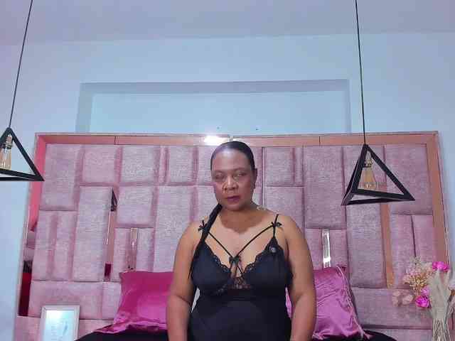 SharonNoa webcam