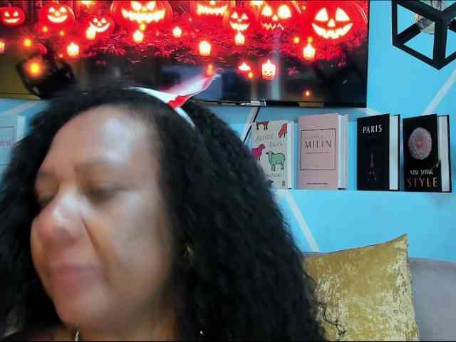 SharonNoa webcam