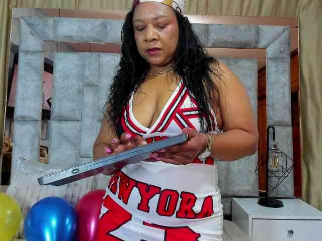 SharonNoa webcam