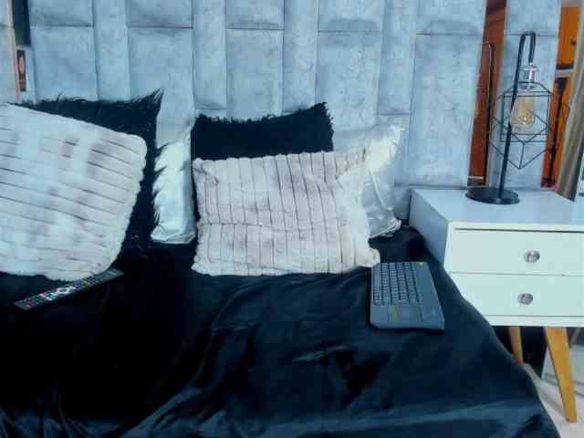 SharonNoa webcam