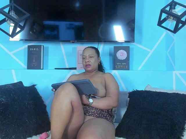 SharonNoa webcam