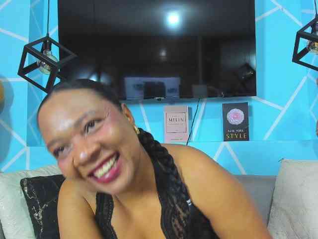 SharonNoa webcam