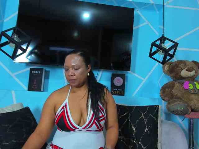 SharonNoa webcam