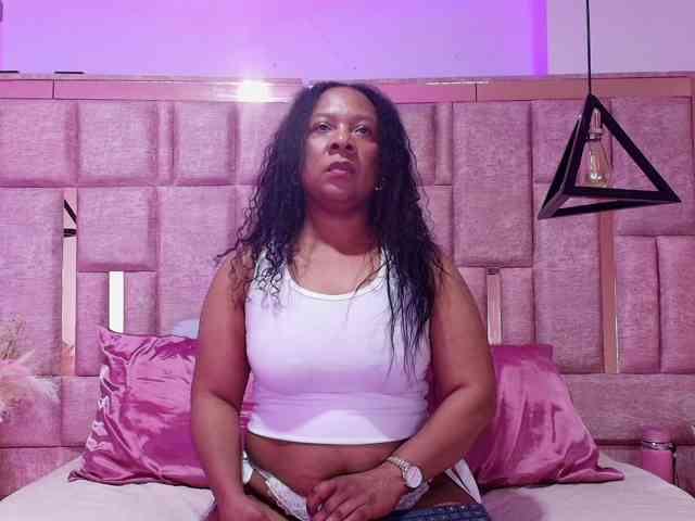 SharonNoa webcam