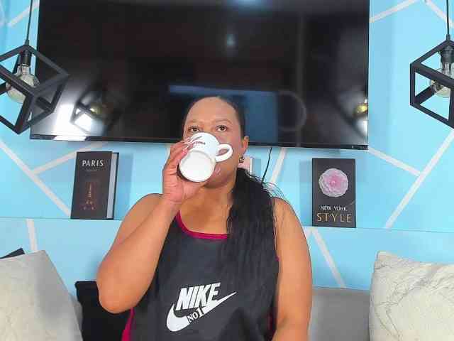SharonNoa webcam