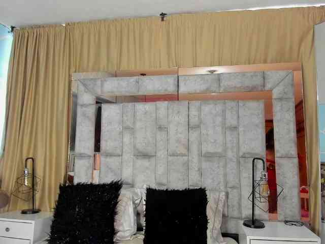SharonNoa webcam
