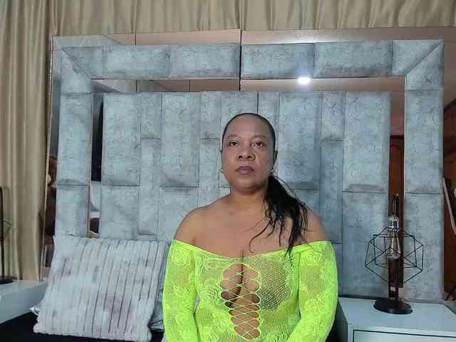 SharonNoa webcam