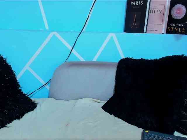 SharonNoa webcam