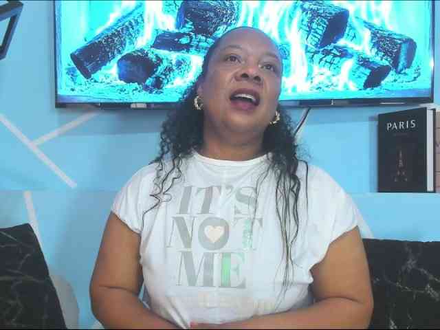 SharonNoa webcam