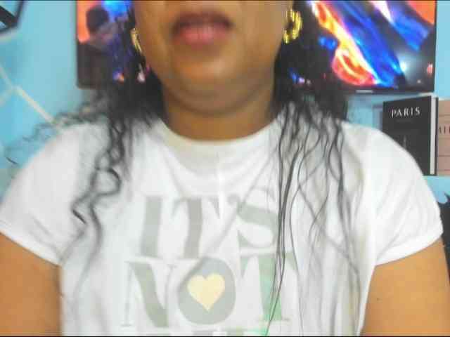 SharonNoa webcam