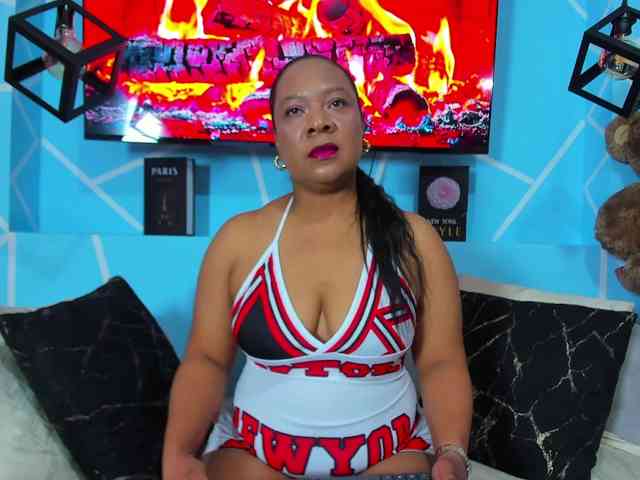 SharonNoa webcam