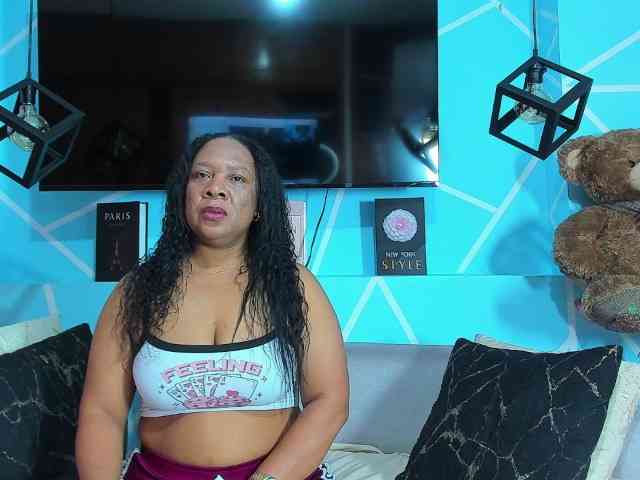 SharonNoa webcam