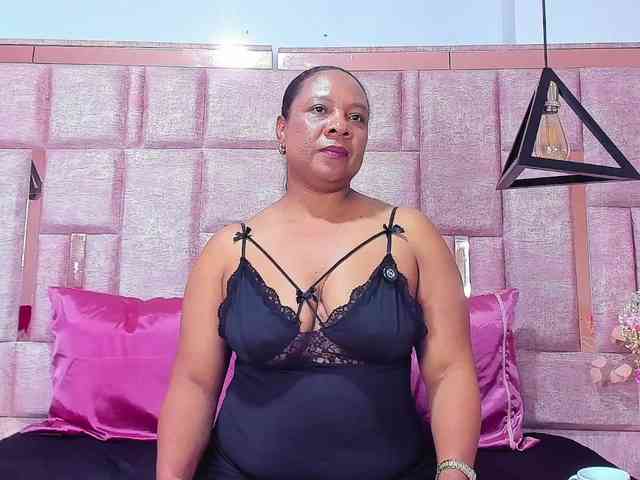 SharonNoa webcam