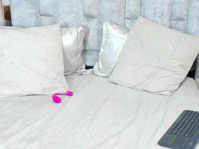 SharonNoa webcam