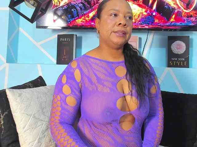 SharonNoa webcam