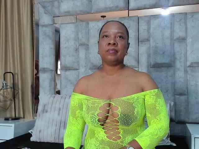 SharonNoa webcam