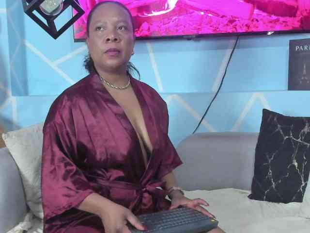 SharonNoa webcam