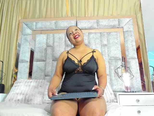 SharonNoa webcam