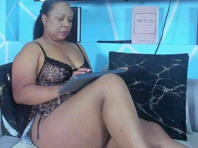 SharonNoa webcam