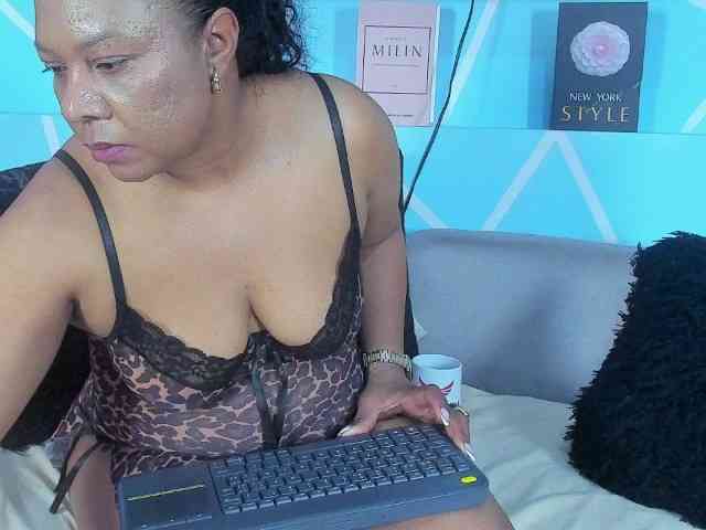 SharonNoa webcam
