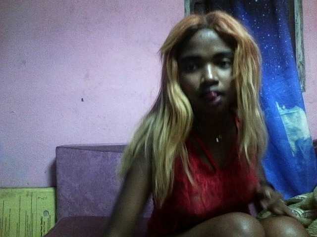 RayahWeellt live cam on BongaCams