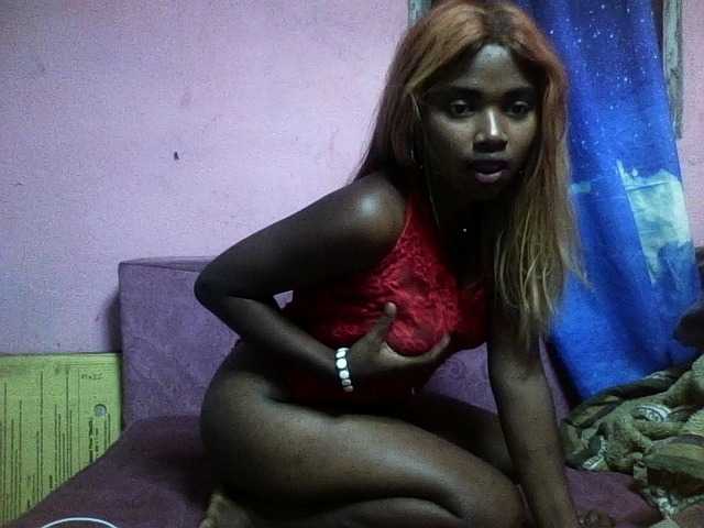 RayahWeellt live cam on BongaCams