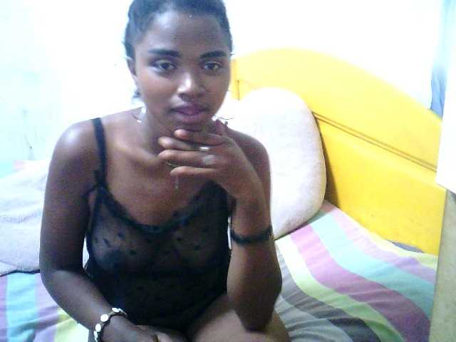 RayahWeellt live cam on BongaCams
