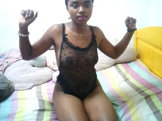 RayahWeellt live cam on BongaCams