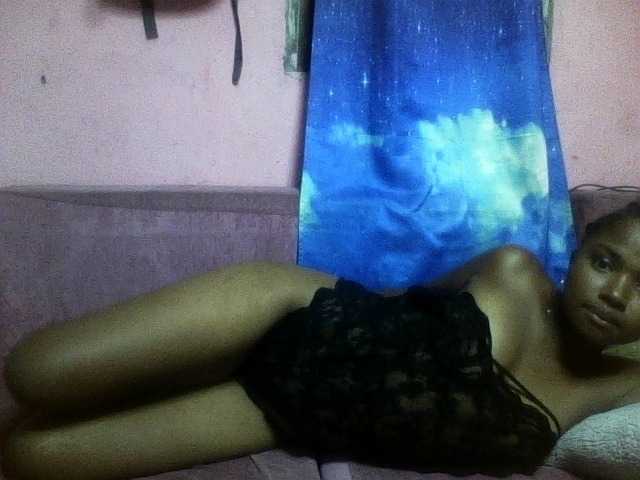 RayahWeellt live cam on BongaCams