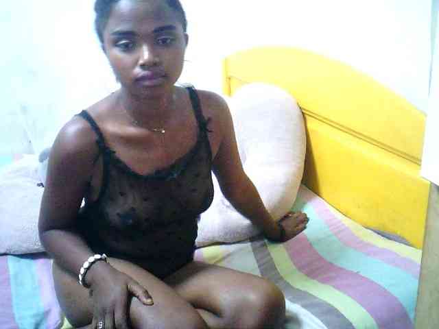 RayahWeellt webcam