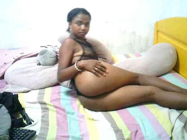 RayahWeellt webcam