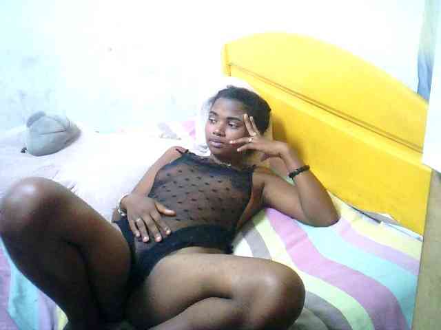 RayahWeellt webcam