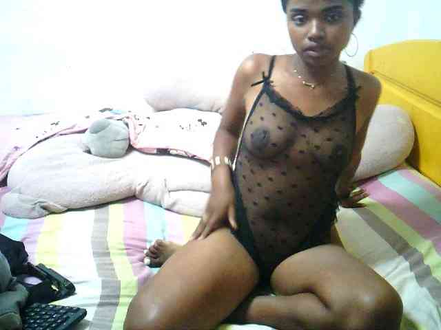 RayahWeellt webcam