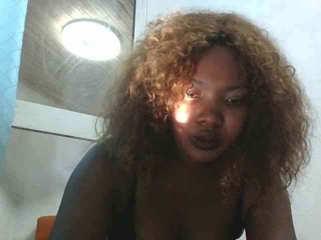 RayahWeellt webcam