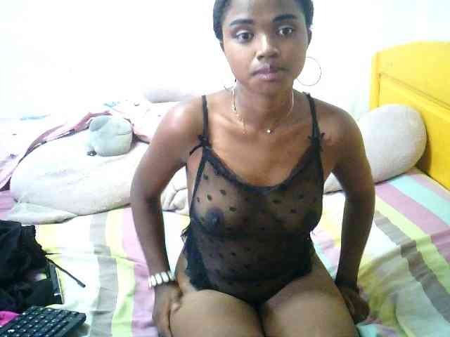 RayahWeellt webcam