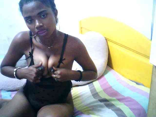 RayahWeellt webcam