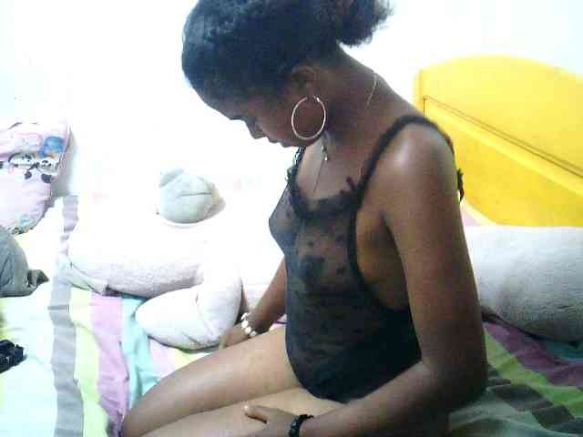 RayahWeellt webcam