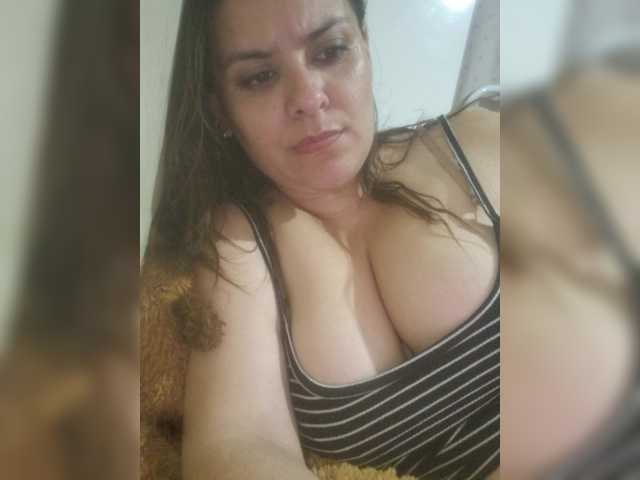 Avrilxxx live cam on BongaCams