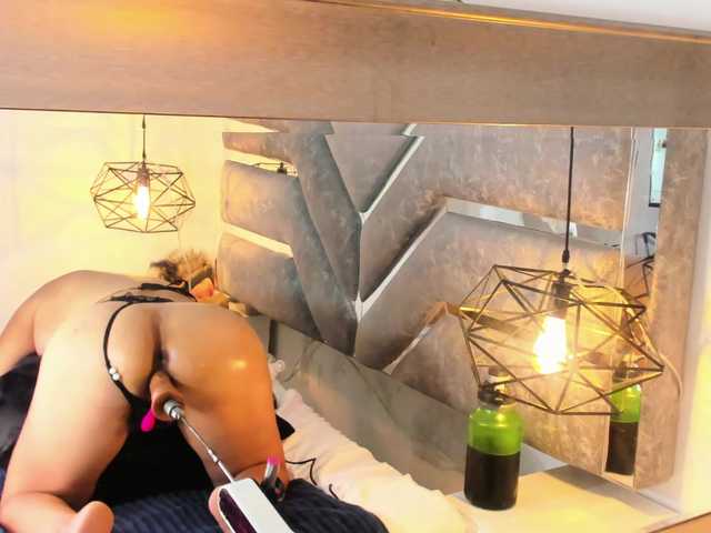 Slut-Milf live webcam show