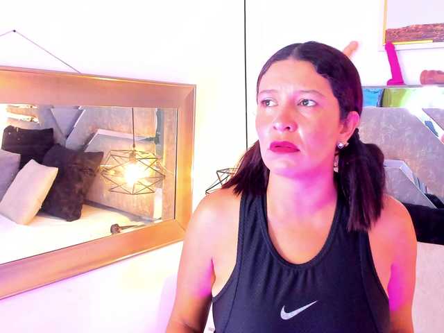 slut-milf live sex show