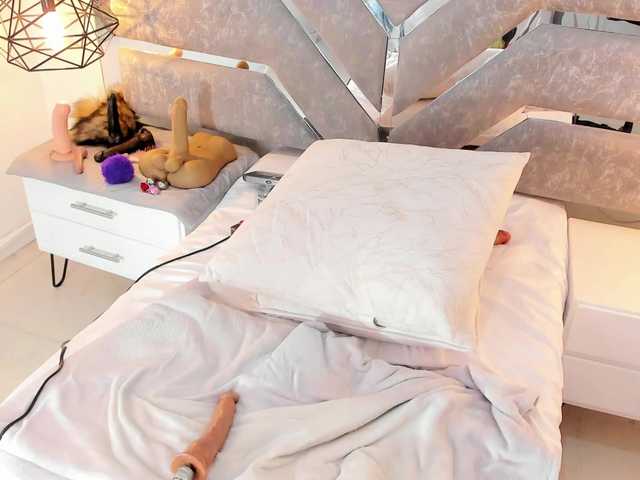Slut-Milf live cam on BongaCams
