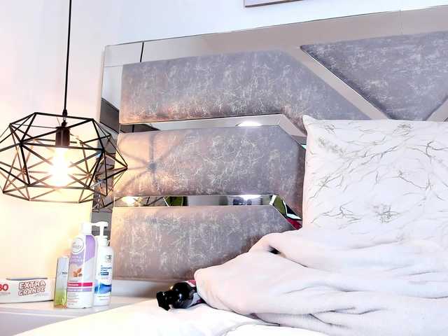 Slut-Milf live cam on BongaCams