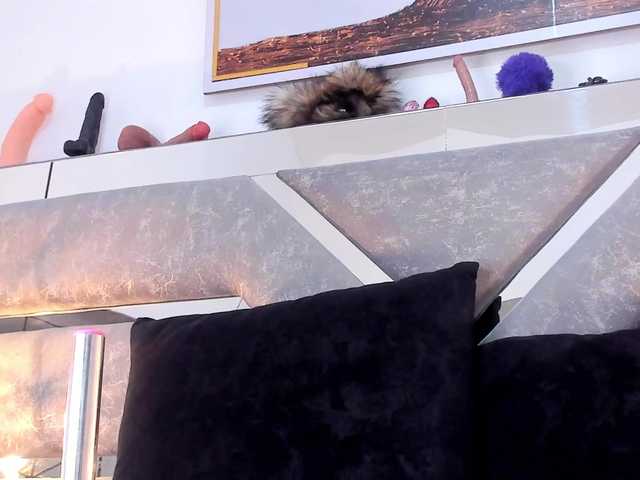 Slut-Milf live cam on BongaCams