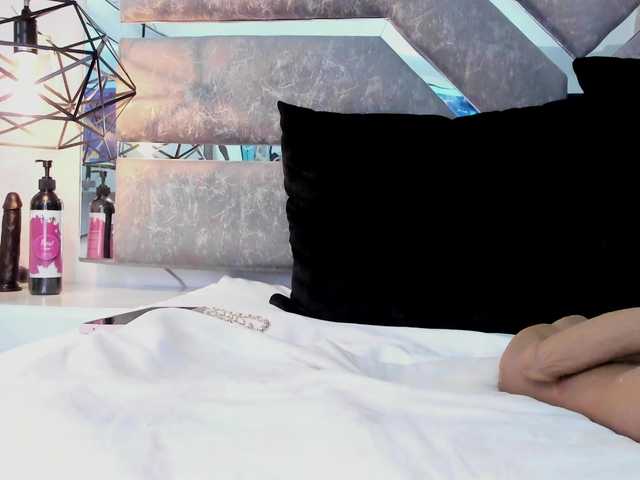 Slut-Milf live webcam show