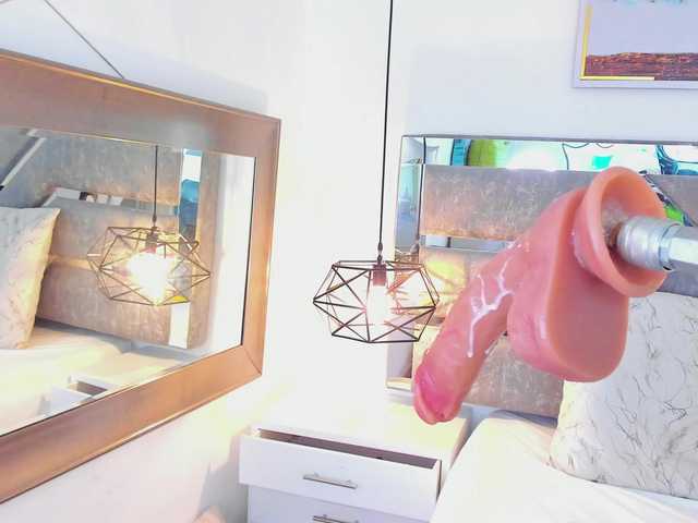 Slut-Milf live cam on BongaCams