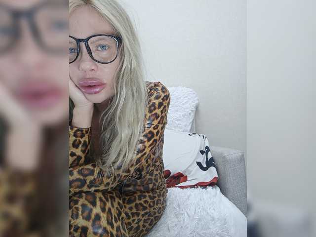 Likpussi live cam on BongaCams