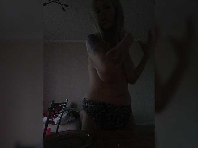 Likpussi live cam on BongaCams