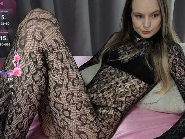 Lovelisse live webcam show