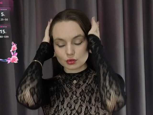 Lovelisse live webcam show