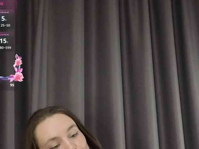 Lovelisse webcam